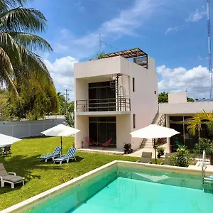 El Turix Hotel